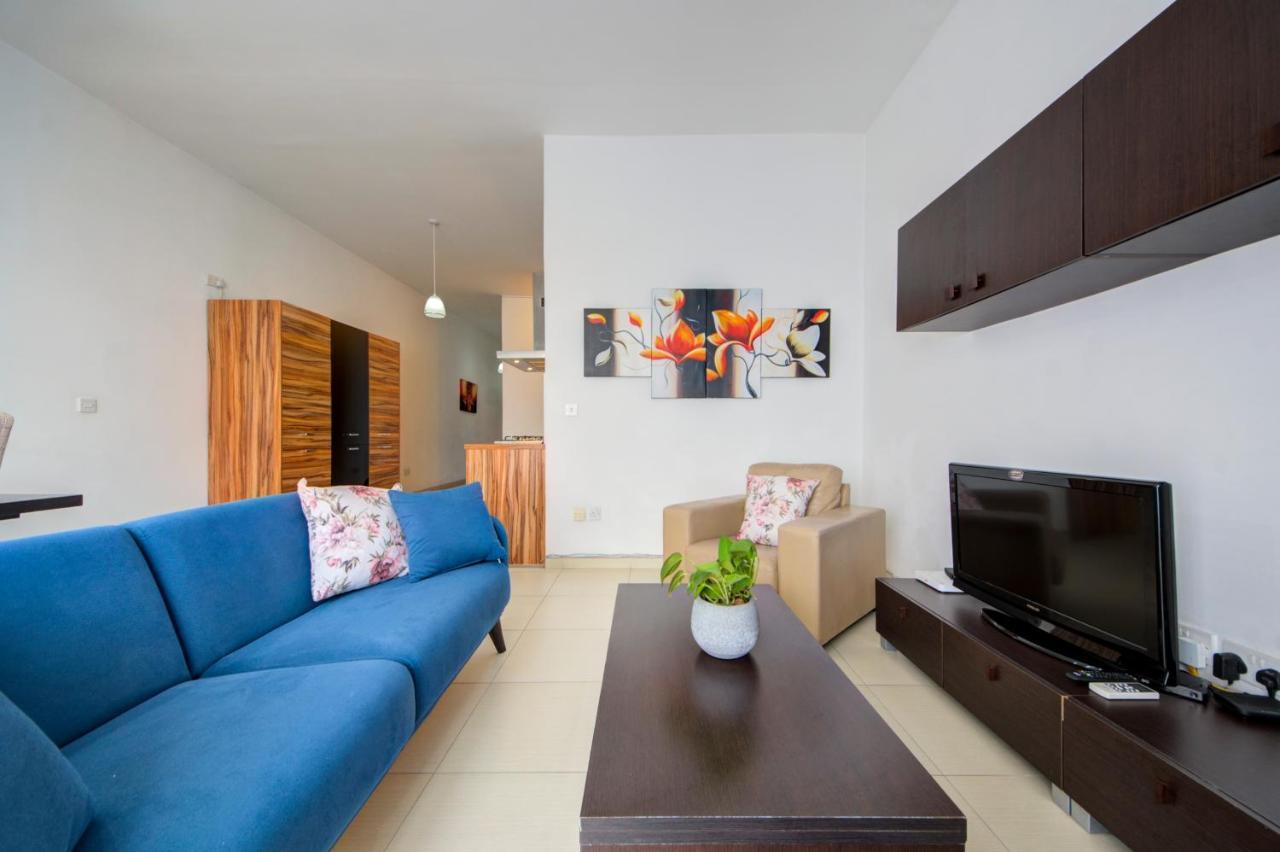 St Julians 2 Bedroom Apartment With Commanding Seaviews By Shortletsmalta Saint Julian's Dış mekan fotoğraf